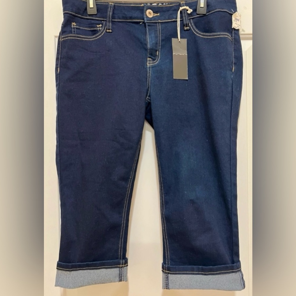 NWT Hydraulic Nolita curvy cropped women’s 15/16 midrise cuffed blue jean capris